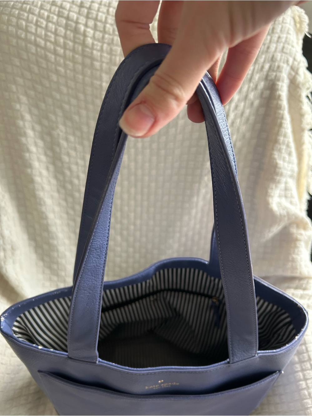 Kate Spade New York Lita Street Scallop Andrea Tote DISCOUNTED FOR WEAR - Picture 15 of 15